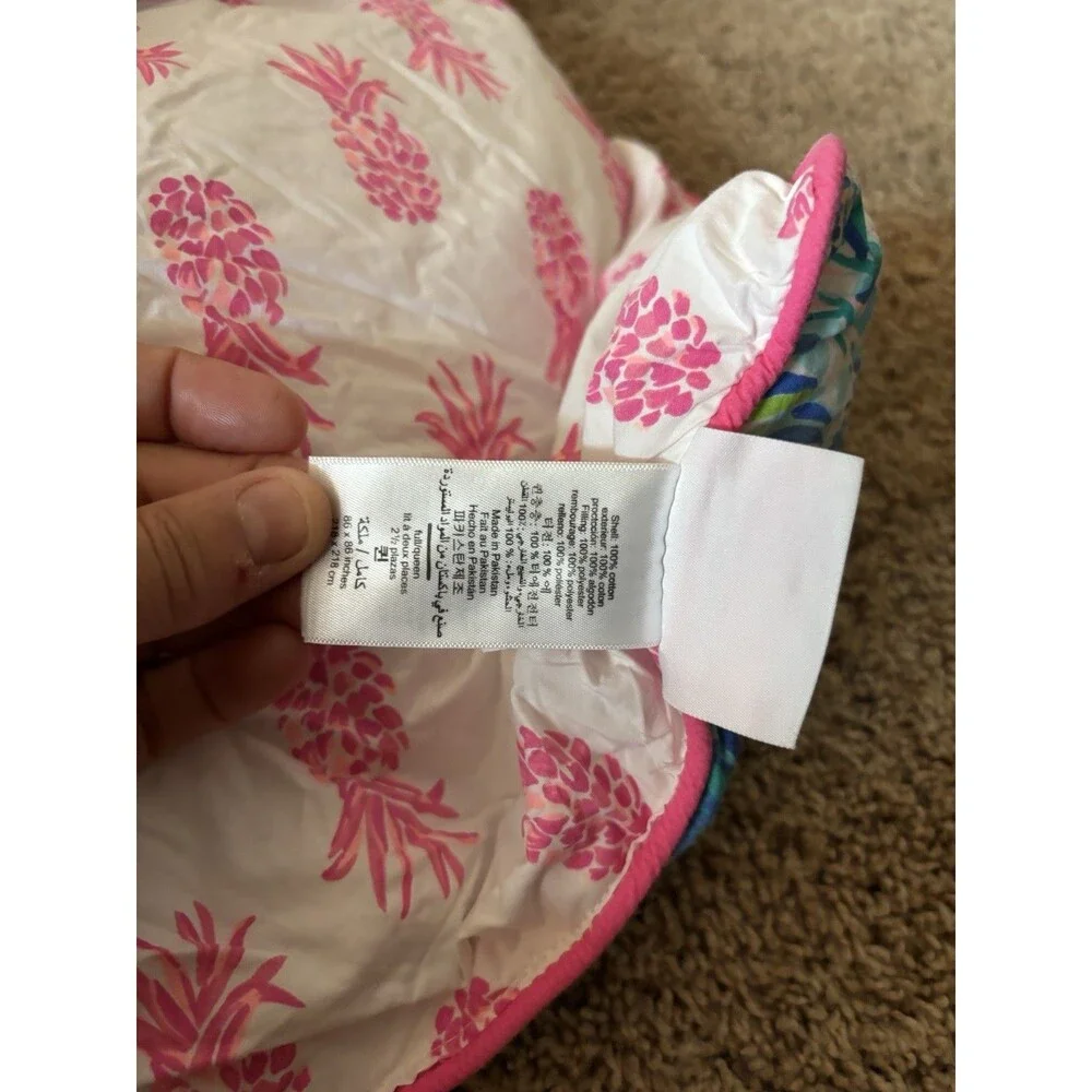 Pottery Barn pineapples comforter